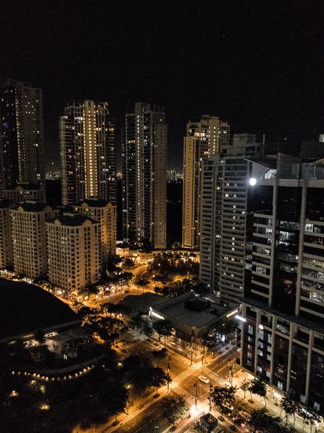 Bgc Taguig Night Aesthetic, Bgc At Night Aesthetic, Bgc Aesthetic Manila, Bgc Night Aesthetic, Bgc Manila Aesthetic, Bgc Manila Aesthetic Night, Philippines City Lights, Manila Philippines Aesthetic Night, Taguig City Aesthetic