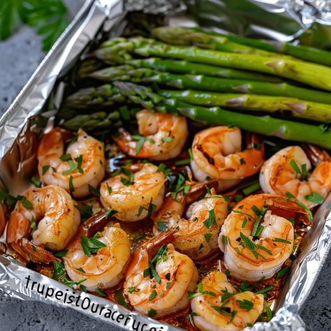 Recipes Archives - Page 12 of 14 - Grammy Recipes Pioneer Woman Shrimp, Quick Dinner Options, Fresh Shrimp, Foil Packs, Shrimp And Asparagus, Healthy Family Meals, Different Vegetables, Dinner Options, Asparagus Recipe