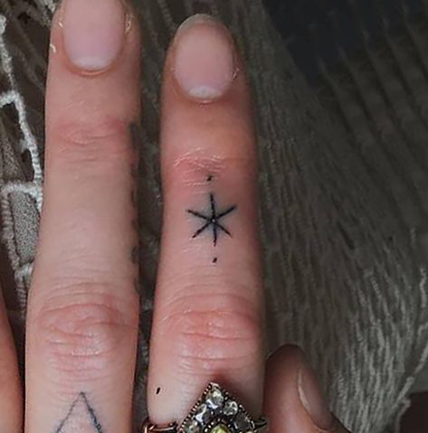 Celebrities with Stick and Poke Tattoos Stick And Poke Neck Tattoo, Mini Tats Stick And Poke, Stick And Poke Tattoo Ideas Finger, Tiny Stick N Poke Tattoos, Hand Stick N Poke Tattoo, Stick And Poke Cover Up, Hand Stick And Poke Tattoo Ideas, East Stick N Poke, Pick And Poke Tattoo Ideas