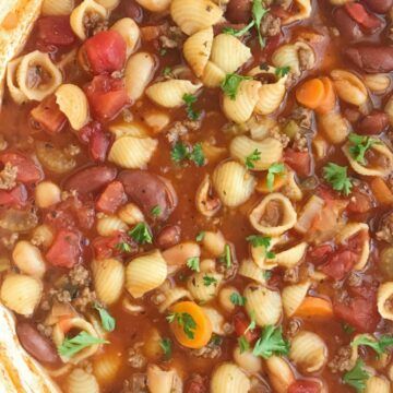 Hearty Pasta Fagioli Soup - Together as Family Recipes With Ground Beef And Pasta, Soup Recipes With Ground Beef, Ground Beef And Pasta, Pasta Fagioli Soup Recipe, Beef And Pasta, Ground Beef Pasta Recipes, Pasta Fagioli Recipe, Pasta Fagioli Soup, Canned Spaghetti Sauce