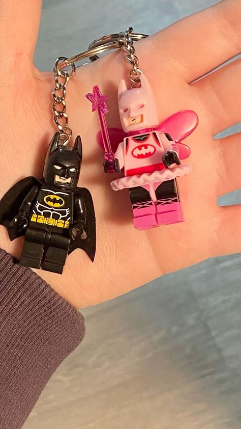 Spiderman Keychain, Batman Keychain, Lego Spiderman, Boyfriend Day, How To Tie Shoes, Doll Eye Makeup, Bf Gifts, Couples Keychains, Creative Gifts For Boyfriend Matching Spiderman, Batman Keychain, Keychains Diy, Lego Spiderman, Couples Keychain, Spice Up Your Relationship, Boyfriend Day, Gifts For Boyfriends, Batman Gifts