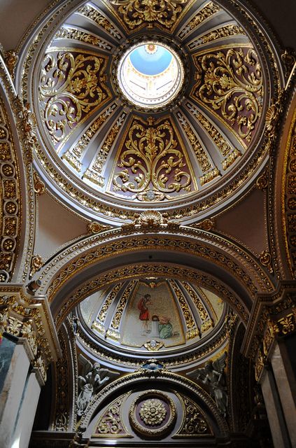 Ceiling Styles, Domed Ceiling, Dome Roof, Ceiling Domes, Dome Ceiling, Crown Moldings, Ceiling Art, Gothic Furniture, Gothic Church