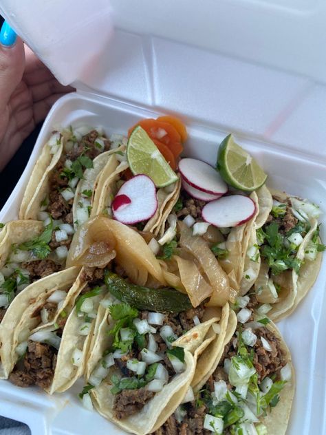 Carne Asada Tacos Aesthetic, Taco Aesthetic, Tacos Aesthetic, Carne Asada Taco, Carne Asada Tacos, Asada Tacos, Dr Food, Coconut Dream, Big Appetite