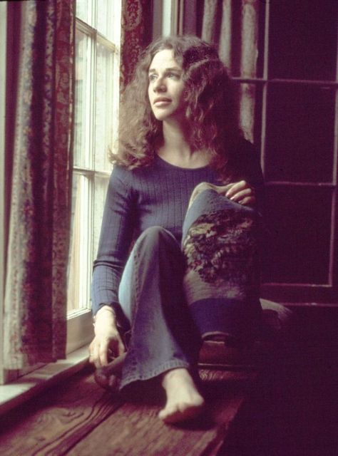 40 Portrait Photos of a Young Carole King From Between the 1950s and ’70s ~ Vintage Everyday King Lyrics, Lyrics Song, Carole King, Oldies Music, Pop Hits, Women In Music, Hozier, Music People, I Love Music