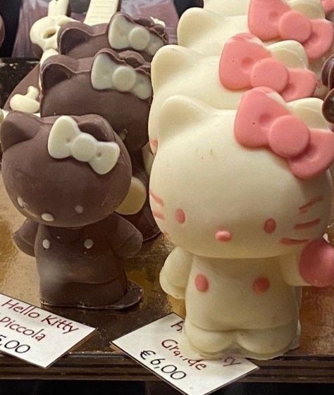 Hello Kitty Chocolate, Hello Kitty, Kitty, Cake, Instagram