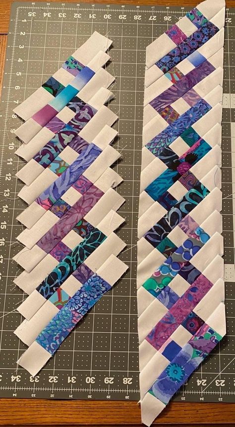 I placemats and table runners Celtic Quilt Border Pattern, Piano Key Quilt Borders Ideas, Quilt Borders Ideas Simple, Quilted Accessories, How To Make Table, Celtic Quilts, Memorial Quilt, Row Quilts, Make Table