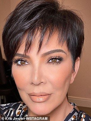 Chris Kardashian Hair, Chris Jenner Hair, Kris Jenner Makeup Looks, Kris Jenner Haircut Short Hair, Kris Kardashian Haircut, Kris Jenner Makeup, Kris Jenner Hairstyles, Chris Jenner Haircut, Chris Jenner