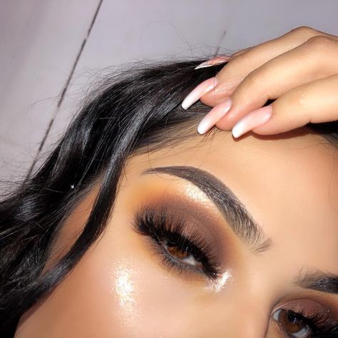 Glitter Cut Crease, Maquillage Yeux Cut Crease, Makeup Is Life, Face Beat, Glam Makeup Look, Makeup Eye Looks, Makeup Obsession, Baddie Makeup, Beat Face