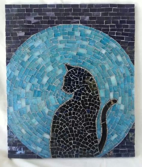 .Mosaic Art & Craft Supplies available online www.mosaictiles.com.au  #mosaiccats #mosaiccraft #mosaicart Free Mosaic Patterns, Easy Mosaic, Mosaic Animals, Mosaic Garden Art, Cat Moon, Mosaic Art Projects, Mosaic Stained, Mosaic Tile Art, Glass Mosaic Art