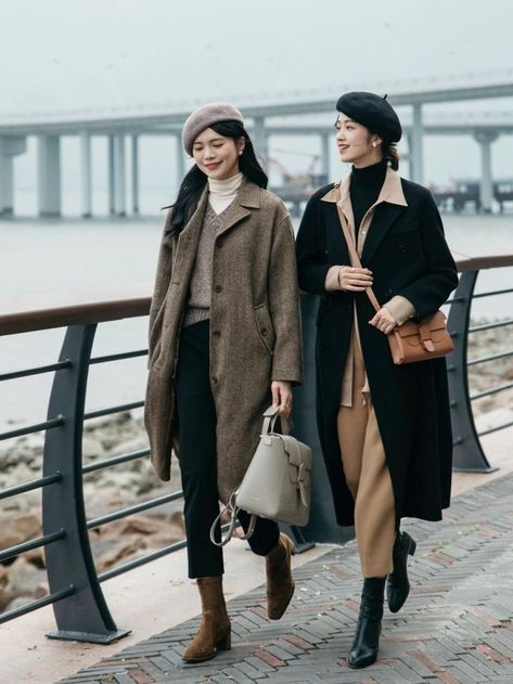 Timeless Pieces Fashion, Winter Outfits Aesthetic Korean, Korean Streetstyle, Trendy Outfits For Women, Korean Winter Outfits, Fashion Outfits Casual, Japan Outfits, Japan Winter, Korean Winter