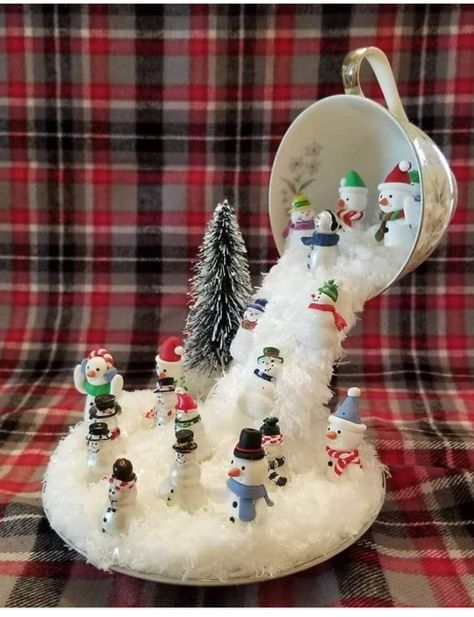 Floating Teapot, Floating Cup, Air Magic, Teacup Crafts, Christmas Decorations Centerpiece, Artificial Snow, Handmade Christmas Crafts, Christmas Centerpieces Diy, Christmas Decorations Diy Outdoor