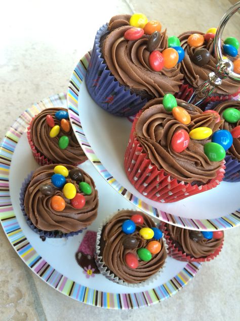 M&m Cupcakes Ideas, M&m Cupcakes, M M Cupcakes, Alex Parrish, Birthday Cupcakes Boy, Cupcakes For Boys, 3 Birthday, Twins Birthday, Girl Cupcakes