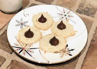 Macaroon Kiss Christmas Cookies Recipe Generator, Cream Cheese Eggs, Kisses Chocolate, Almond Flavor, Coconut Macaroons, Peace And Quiet, Hershey Chocolate, Almond Cookies, Cookie Scoop