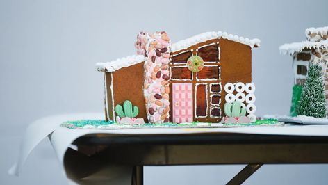 Midcentury Modern Gingerbread House, Mid Century Gingerbread House, Mid Century Modern Gingerbread House, Modern Gingerbread House, Graham Cracker House, Gingerbread Art, Glitter Houses, Putz Houses, Gingerbread Houses