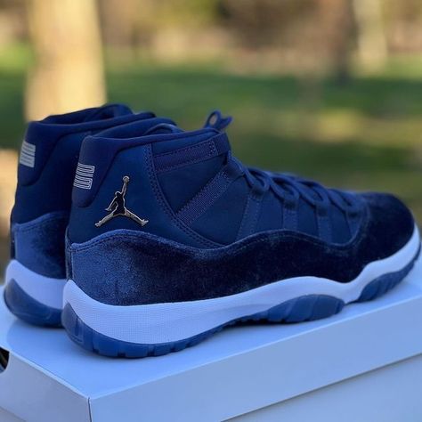 Jordan 11 Midnight Navy Outfit, Air Jordan 11 Midnight Navy, Jordan 11 Midnight Navy, Jordan 11 Blue, Dark Blue Shoes, Air Jordan 11s, Jordan Fits, Blue 11s, Jordan 11s