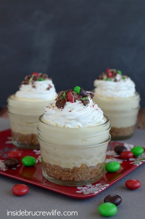 Christmas Parfait, Gingerbread Pudding, White Chocolate Pudding, Jar Desserts, Gingerbread Cheesecake, Chocolate Gingerbread, Easy Holiday Desserts, Parfait Desserts, Pudding Cups