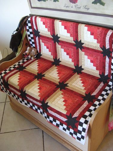 Colchas Quilting, Log Cabin Quilt Pattern, Log Cabin Quilt Blocks, Red And White Quilts, Quilt In A Day, Cabin Quilt, Quilt Of Valor, Patriotic Quilts, Log Cabin Quilts