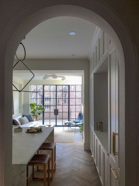 Arch House by BAAO Architects Brownstone Interiors, New York Brownstone, New York Townhouse, Parlor Floor, Townhouse Interior, Arch House, Living Room And Kitchen, Interior Minimalista, Interior Renovation