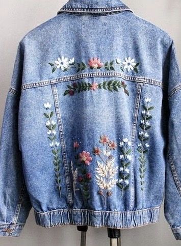 Denim Jacket Embroidery, Embroidery Jeans Jacket, Jacket Embroidery, Diy Denim Jacket, Denim Embroidery, Denim Jacket Outfit, Embroidered Denim Jacket, Embroidery On Clothes, Denim Diy