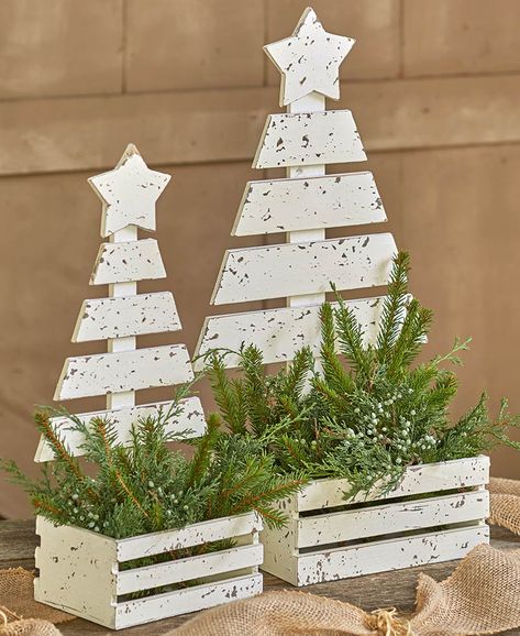 Tree Planters, Pallet Christmas Tree, Wooden Christmas Decorations, Pallet Christmas, Wood Christmas Tree, Christmas Wood Crafts, Wooden Christmas Trees, Wood Tree, Diy Centerpieces