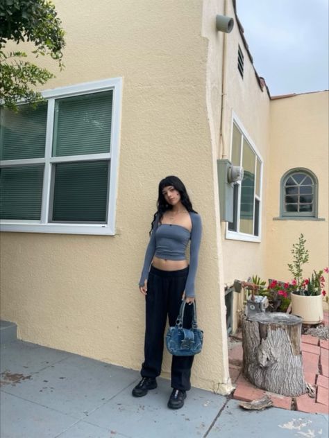 girl in los angeles home Short Sleeve Bolero Outfit, Black Bolero Outfit Aesthetic, Bolero Outfit Street Styles, Black Crochet Bolero Outfit, Bolero Outfit, Y2k Bolero, Latina Aesthetic Hair, Latina Aesthetic, Cute Purses