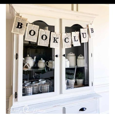 September Book Club Ideas, Spooky Book Club Party, Hosting A Book Club Party, Book Themed Food Ideas, Book Club Tablescape, Book Club Decorations, Halloween Book Club Party, Hygge Homemaking, Book Club Decor