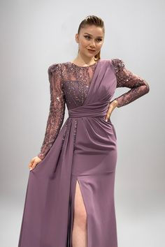 Lilac Gowns Elegant, New Designer Gown, Purple Gowns Elegant, Dress For Xl Women, Long Elegant Dresses Classy, Dress Gowns Elegant, Lilac Dress Outfit Wedding, Designer Drape Dresses, Elegant Long Sleeve Dresses