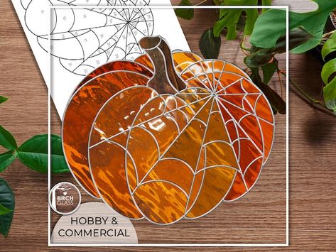 BirchGlass - Etsy Spooky Stained Glass Patterns, Free Stained Glass Patterns Printables, Beginner Stained Glass Projects, Stained Glass Patterns Free Printables, Stained Glass Halloween Patterns, Spiderweb Pumpkin, Halloween Mosaic, Stained Glass Pumpkin, Spooky Pumpkins