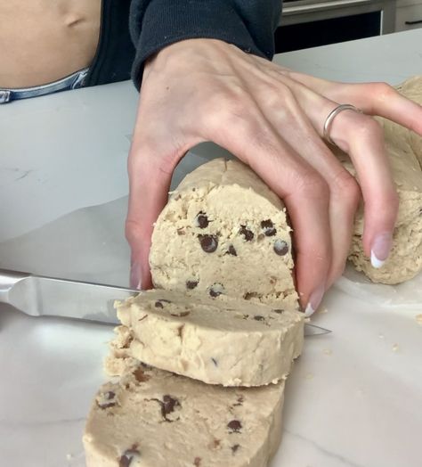 3 Ingredient Cookie Dough Log! - lilsipper 3 Ingredient Cookie Dough, Vanilla Ice Cream Shake, Three Ingredient Cookies, Banana Snack Cake, Lemon Macaroons, Keto Cookie Dough, Chocolate Protein Bars, 3 Ingredient Cookies, Protein Cookie Dough