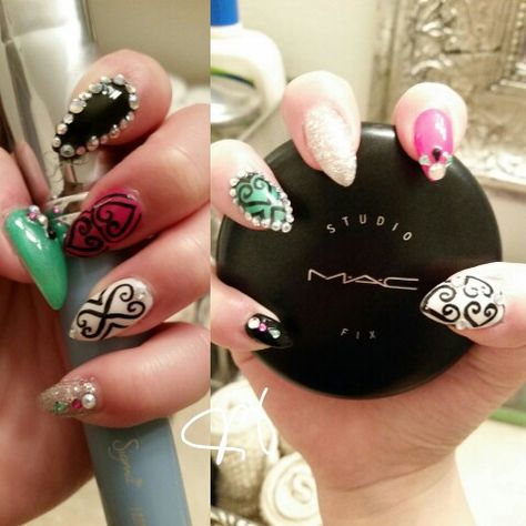 Hmong inspired nails. Love them! Hmong Nails Design, Hmong Inspired Nails, Hmong Nails, Hmong Tattoo Design For Women, Hmong Wallpaper, Hmong Motifs And Symbols, Hmong Necklace Silver, Cute Nails, Nail Designs