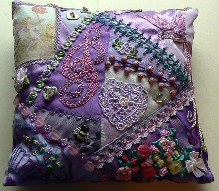 Necktie Pillow, Crazy Quilt Templates, Crazy Quilts Patterns, Crazy Quilt Stitches, Embroidery Pillow, Crazy Quilt Blocks, Quilt Care, Crazy Patchwork, Crazy Quilting