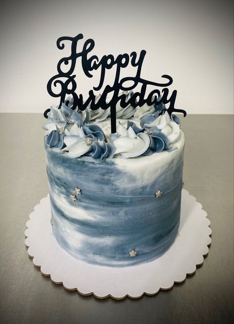 Blue And Grey Birthday Cake, Monochrome Cake Design, Cake Blue Aesthetic, Cake Designs For Brother, Light Blue Birthday Cake, Blue Silver Cake, Blue And Silver Cake, Boys 18th Birthday Cake, Birthday Cake For Men