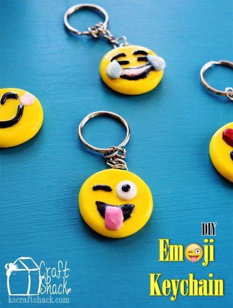 Polymer clay keychain. 8 fun emoji crafts- diythough. Classroom Valentines Gifts, Emoji Craft, Kids Jewelry Diy, Clay Crafts For Kids, Clay Keychain, Polymer Crafts, Cute Clay, Polymer Clay Projects, Diy Keychain