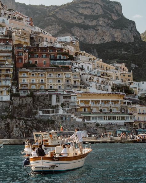 This is a high resolution photo taken of Positano, Amalfi Coast, Italy during sunset. One of the most beautiful places I've ever visited. It is cropped to 4x5, but can go up in multiples (8x10, 16x20, 32x40, etc) Sorrento Italy Winter, Amalfi Coast Photos, Travel Asthetics Photos, Positano Italy Aesthetic, Life In Italy, Italy Vibes, Travelling Europe, Aesthetic Places, Positano Italy