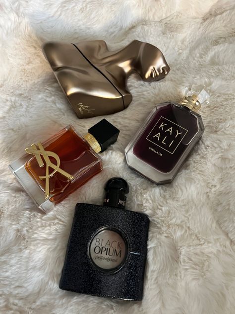 Perfume Aesthetic, Fragrances Perfume Woman, Body Hygiene, Vanilla Perfume, Perfume Collection Fragrance, Body Smells, Perfume Scents, Perfume Lover, Bath And Body Care