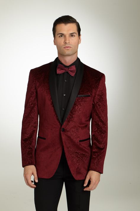 Maroon Blazer Outfit Men Wedding, Maroon Blazer Outfit Men, Blazer Outfits Men Wedding, Maroon Blazer Outfit, Tuxedo Styles, Maroon Blazer, Wedding Dresses Men Indian, Prom Tuxedo, Groom Tuxedo