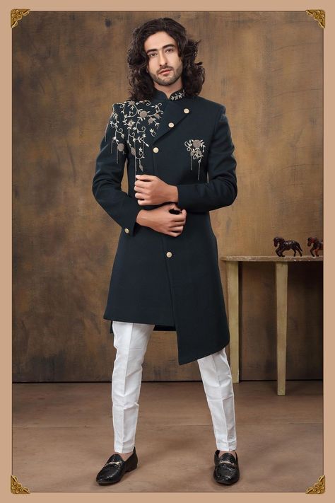 Achkan For Men, Indo Western Outfits For Men, Men Sherwani, Suit Measurements, Sherwani Groom, Mens Sherwani, Modest Evening Dress, Western Suits, Sherwani For Men