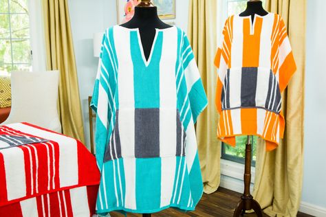 Diy Beach Towel, Ponchos Diy, Diy Beach Cover Up, Beach Towel Dress, Beach Towel Poncho, Home And Family Crafts, Poncho Pattern Sewing, Towel Poncho, Nightgown Pattern