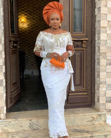 Lace Blouses For Wrapper, Simple Gele Styles, Blouses For Wrapper, Styles For Asoebi, Latest Blouse Styles, Lace Blouse Styles, Latest Lace Styles, Nigerian Wedding Dresses Traditional, Latest Asoebi Styles