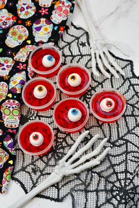 Eyeball Jello Shots For Halloween Halloween Jello Shots Eyeballs, Eyeball Jello Shots Recipe, Halloween Hello Shots, Jello Shots Halloween, Eyeball Jello Shots, Eyeball Jello, Candy Corn Jello Shots, Halloween Jello Shots, Halloween Jello