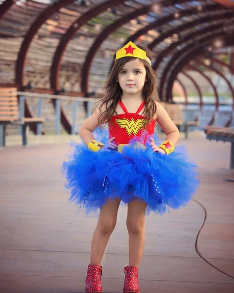 Women Costume Ideas, Superhero Photoshoot, Wonder Woman Birthday Party, Women Party Ideas, Winter Birthday Outfit, Wonder Woman Party, Wonder Woman Birthday, Trendy Party Dresses, Party Dress Women