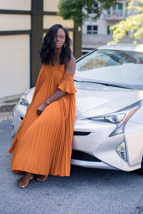 Portrait Dress, Classy Dress Outfits, African Print Fashion Dresses, Looks Street Style, African Print Fashion, Toyota Prius, From Instagram, Classy Dress, Self Portrait