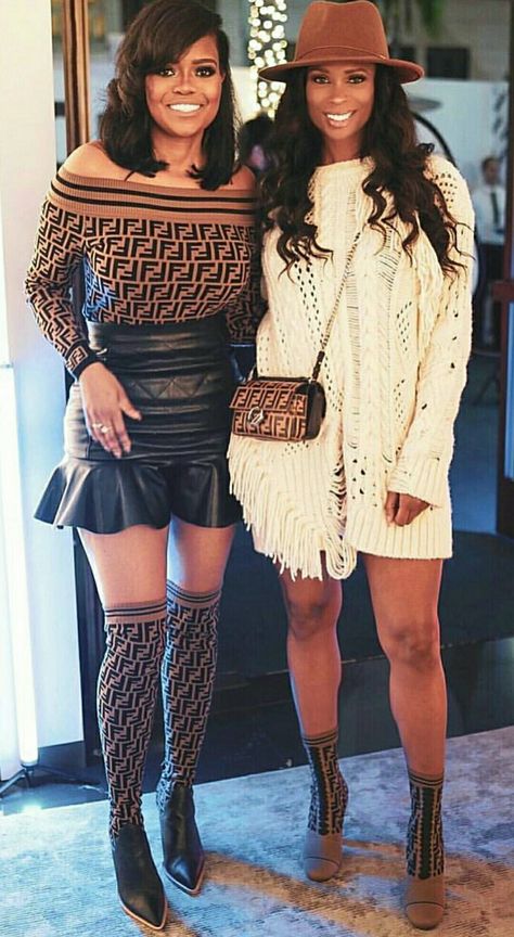 Fendi Socks Outfits, Fendi Boots Outfit, Fendi Boots, Badass Outfit, Lovely Fashion, Dope Fits, Knit Boots, Night Outfits, Boots Outfit