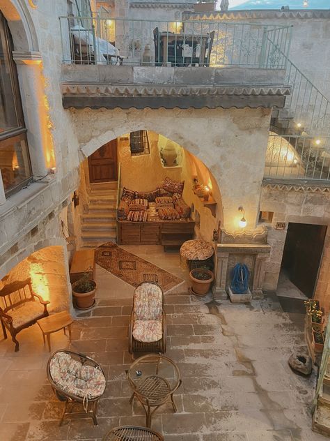 Turkish Buildings, Turkish House Interior, Mediterranean Cottage, Turkish House, Walkable Cities, Walkable City, Cave Hotel, Fairytale House, Wedding Entrance Decor