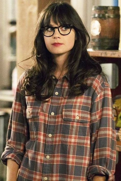 Zooey Deschanel Glasses, Jess From New Girl, Zooey Deschanel Hair, Cheap Dates, Brunette Glasses, Fringe Bangs Hairstyles, Brown Hair Bangs, Jess New Girl, Fine Hair Bangs