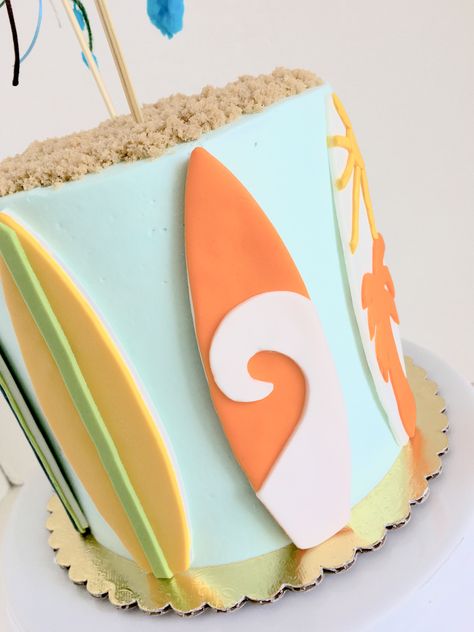 Vintage surf cake  Fondant surfboards Surf Cake, Surf Birthday Party, Surf Birthday, Cake Fondant, Italian Cookies, Vintage Surf, Fondant Cakes, Sugar Cookies Decorated, Custom Cakes