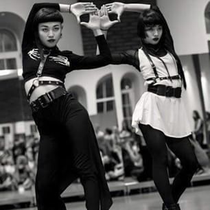 Voguing Poses, Aya Sato And Bambi, Aya Sato, Vogue Dance, Vogue Poses, High Fashion Poses, Fashion Photography Poses, On The Dance Floor, Poses References