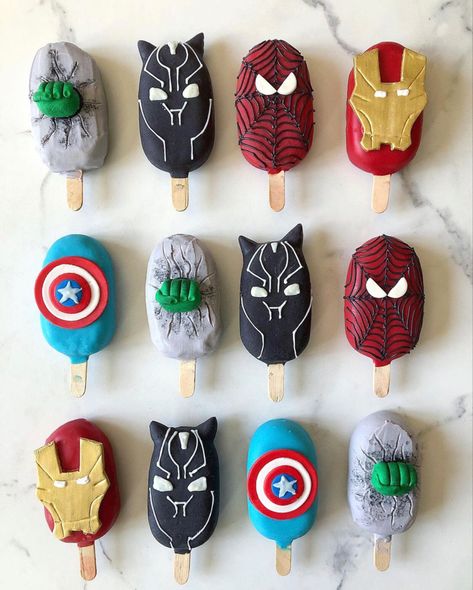 Avengers Themed Cakes, Marvel Birthday Cake, Cake Popsicles, Marvel Cake, Superhero Birthday Cake, Cake Pop Decorating, Avengers Party, Superhero Cake, Baby Boy 1st Birthday