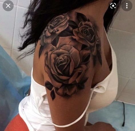 Blessed Shoulder Tattoo, Girly Shoulder Tattoo, Big Shoulder Tattoos For Women, Big Shoulder Tattoo, Unique Shoulder Tattoos For Women, Big Rose Tattoo, Tattoo Ideas Big, Rosen Tattoo Frau, Cool Tattoos For Girls