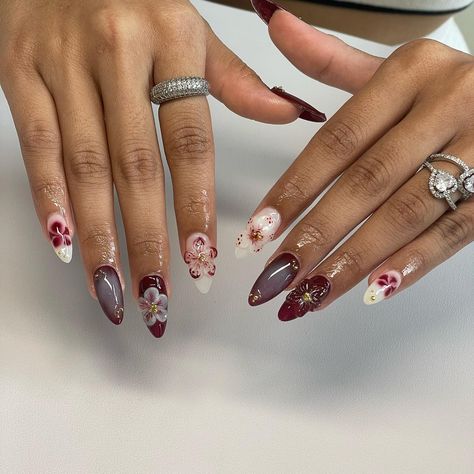 🌸🌸 Aesthetic Acrylics, Indian Nails, Acrylic Nails Almond Shape, Asian Aesthetic, Vibrant Nails, Soft Nails, Nails Only, Nail Tattoo, Gem Nails